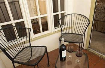 The Victoria Inn Murphys Exterior photo
